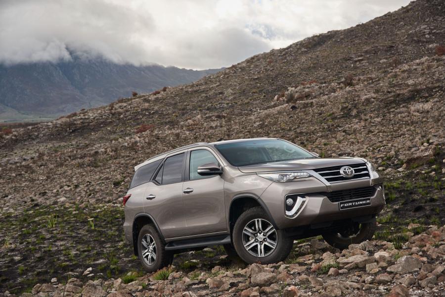  Toyota Fortuner (AN160) 2016 года  (ZA) (фото 37 из 40)